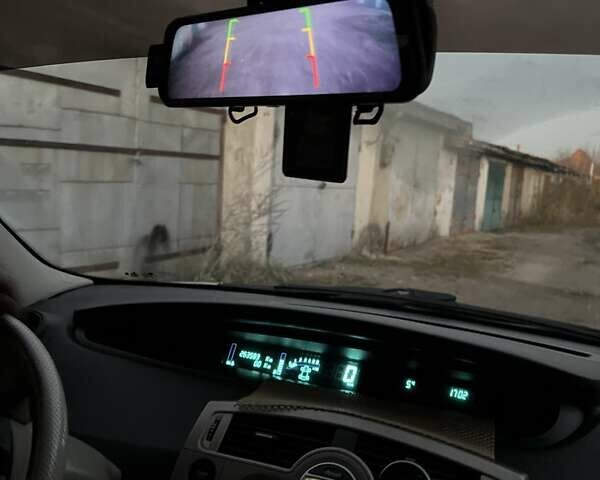 Серый Рено Гранд Сценик, объемом двигателя 1.46 л и пробегом 263 тыс. км за 6100 $, фото 32 на Automoto.ua