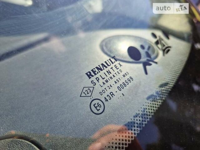 Серый Рено Гранд Сценик, объемом двигателя 1.5 л и пробегом 150 тыс. км за 6800 $, фото 52 на Automoto.ua