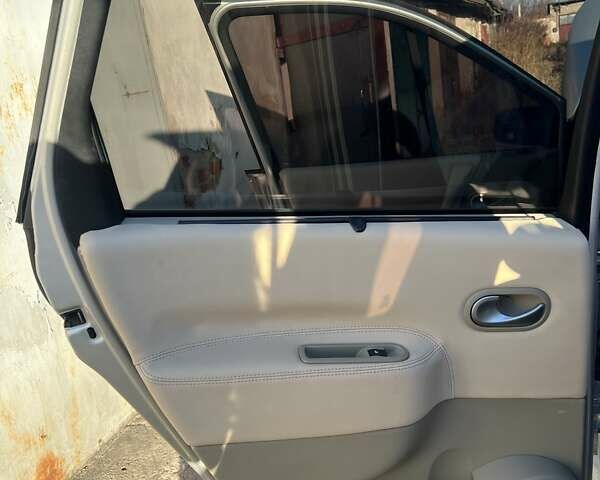 Серый Рено Гранд Сценик, объемом двигателя 1.46 л и пробегом 263 тыс. км за 6100 $, фото 20 на Automoto.ua