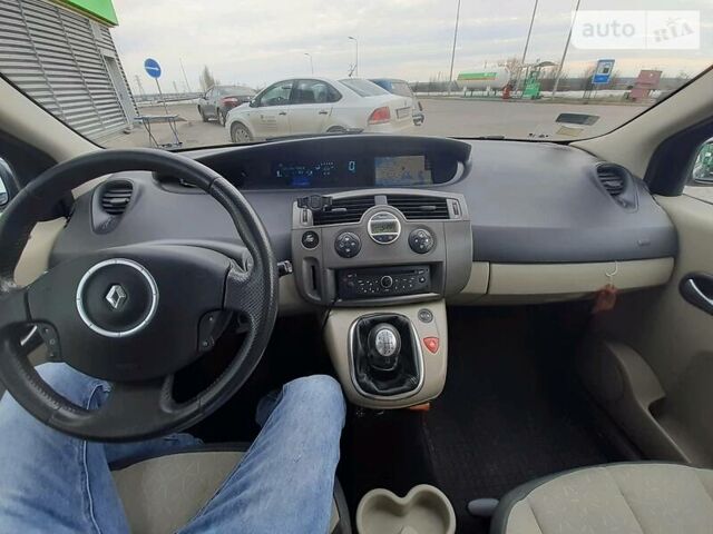 Серый Рено Гранд Сценик, объемом двигателя 1.5 л и пробегом 216 тыс. км за 6600 $, фото 23 на Automoto.ua