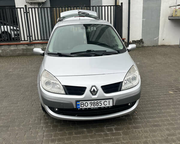 Серый Рено Гранд Сценик, объемом двигателя 1.5 л и пробегом 205 тыс. км за 6300 $, фото 2 на Automoto.ua