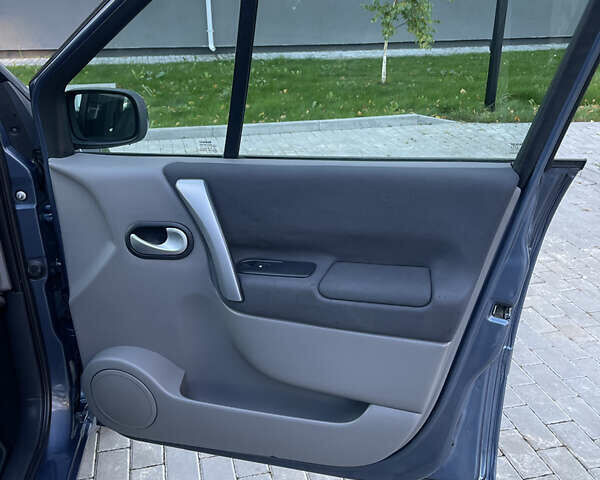 Серый Рено Гранд Сценик, объемом двигателя 1.6 л и пробегом 198 тыс. км за 5950 $, фото 28 на Automoto.ua