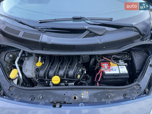 Сірий Рено Гранд Сценік, об'ємом двигуна 1.6 л та пробігом 198 тис. км за 5950 $, фото 32 на Automoto.ua