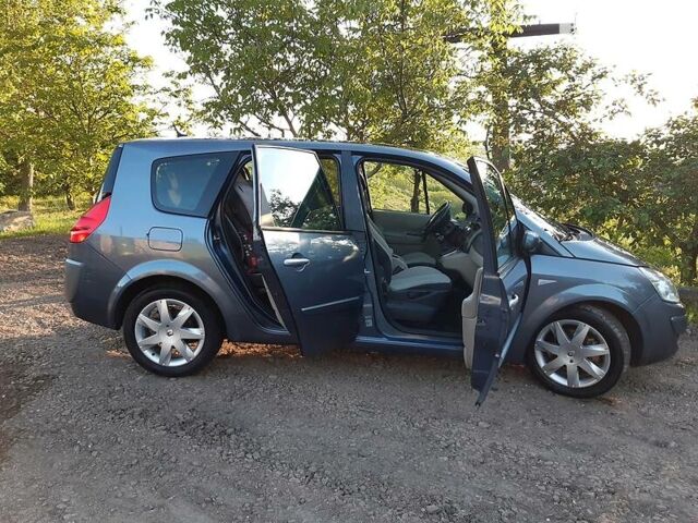 Серый Рено Гранд Сценик, объемом двигателя 1.5 л и пробегом 216 тыс. км за 6600 $, фото 93 на Automoto.ua