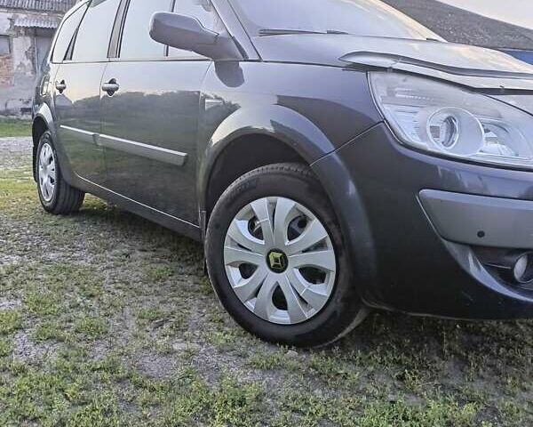 Серый Рено Гранд Сценик, объемом двигателя 1.9 л и пробегом 367 тыс. км за 6000 $, фото 7 на Automoto.ua