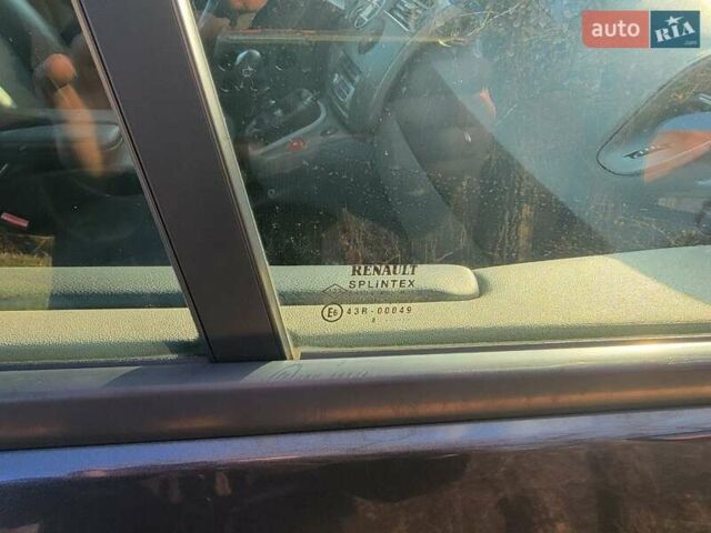 Сірий Рено Гранд Сценік, об'ємом двигуна 2 л та пробігом 195 тис. км за 5600 $, фото 13 на Automoto.ua