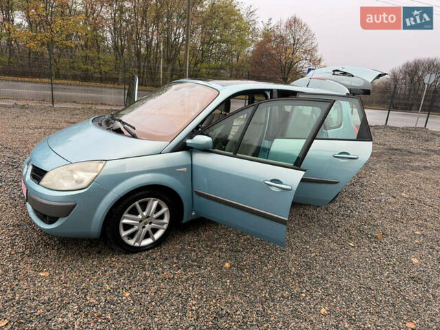 Серый Рено Гранд Сценик, объемом двигателя 1.6 л и пробегом 230 тыс. км за 5800 $, фото 59 на Automoto.ua