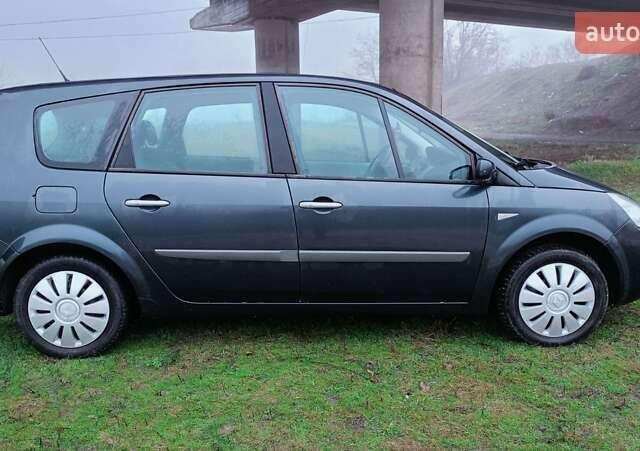 Серый Рено Гранд Сценик, объемом двигателя 1.46 л и пробегом 268 тыс. км за 5199 $, фото 4 на Automoto.ua