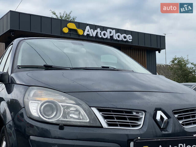 Серый Рено Гранд Сценик, объемом двигателя 2 л и пробегом 264 тыс. км за 5899 $, фото 5 на Automoto.ua