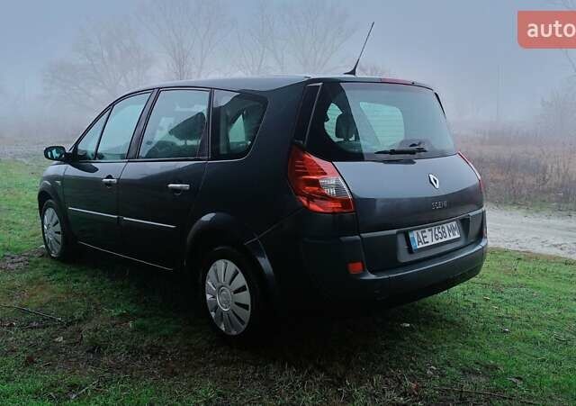 Серый Рено Гранд Сценик, объемом двигателя 1.46 л и пробегом 268 тыс. км за 5199 $, фото 2 на Automoto.ua