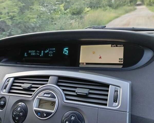 Серый Рено Гранд Сценик, объемом двигателя 1.9 л и пробегом 367 тыс. км за 6000 $, фото 11 на Automoto.ua