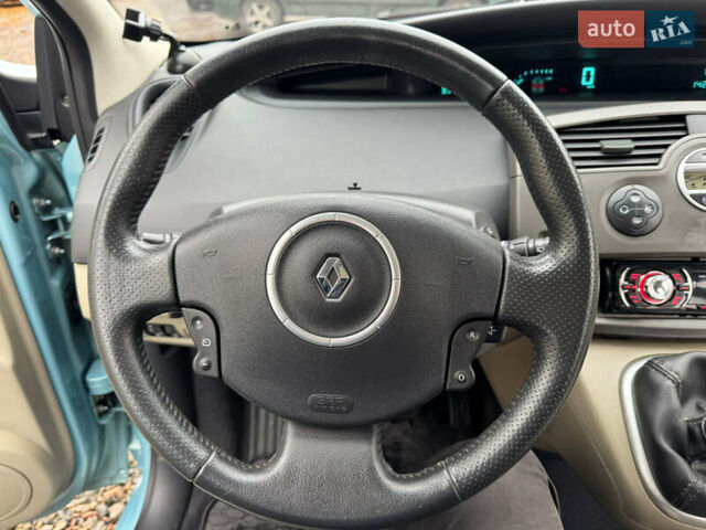 Серый Рено Гранд Сценик, объемом двигателя 1.6 л и пробегом 230 тыс. км за 5800 $, фото 34 на Automoto.ua