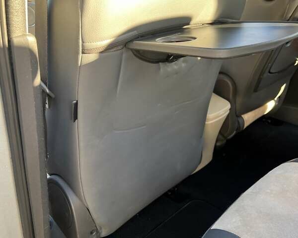 Серый Рено Гранд Сценик, объемом двигателя 1.46 л и пробегом 263 тыс. км за 6100 $, фото 22 на Automoto.ua