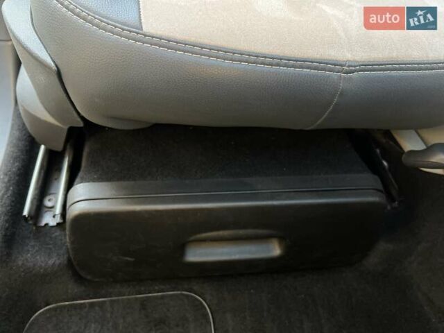 Серый Рено Гранд Сценик, объемом двигателя 1.46 л и пробегом 263 тыс. км за 6100 $, фото 23 на Automoto.ua