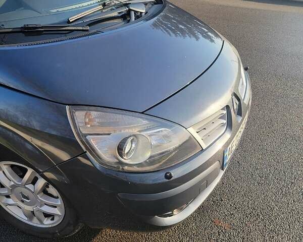 Сірий Рено Гранд Сценік, об'ємом двигуна 2 л та пробігом 195 тис. км за 5600 $, фото 53 на Automoto.ua