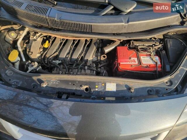 Сірий Рено Гранд Сценік, об'ємом двигуна 2 л та пробігом 195 тис. км за 5600 $, фото 38 на Automoto.ua