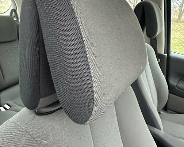 Серый Рено Гранд Сценик, объемом двигателя 1.6 л и пробегом 187 тыс. км за 5400 $, фото 47 на Automoto.ua