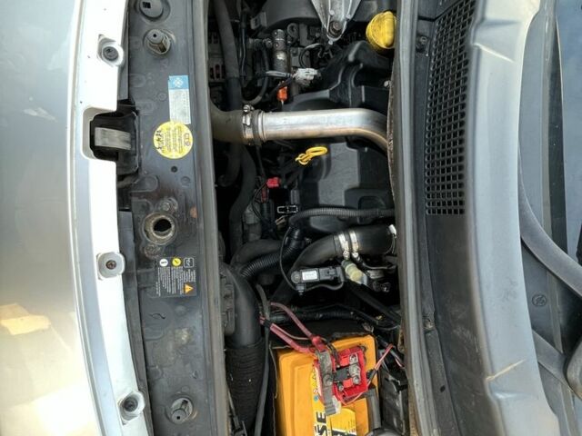 Серый Рено Гранд Сценик, объемом двигателя 1.5 л и пробегом 263 тыс. км за 6100 $, фото 7 на Automoto.ua