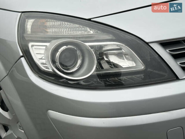 Серый Рено Гранд Сценик, объемом двигателя 1.6 л и пробегом 187 тыс. км за 5400 $, фото 14 на Automoto.ua