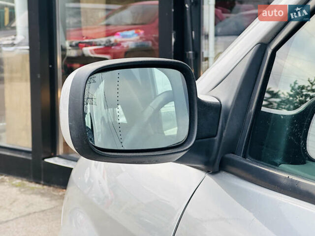 Серый Рено Гранд Сценик, объемом двигателя 1.6 л и пробегом 182 тыс. км за 6900 $, фото 7 на Automoto.ua