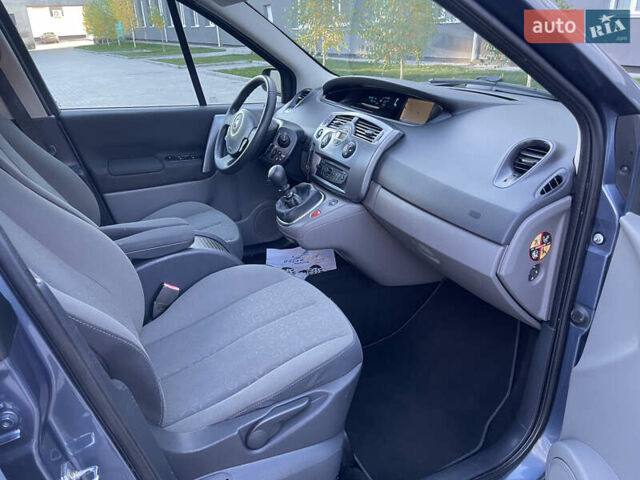 Сірий Рено Гранд Сценік, об'ємом двигуна 1.6 л та пробігом 198 тис. км за 5950 $, фото 26 на Automoto.ua