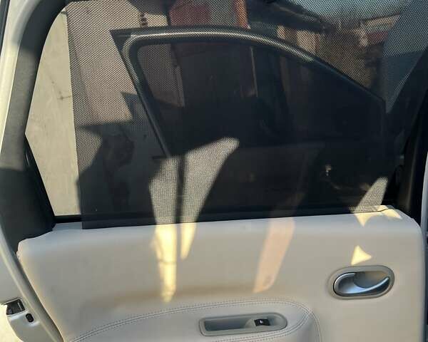 Серый Рено Гранд Сценик, объемом двигателя 1.46 л и пробегом 263 тыс. км за 6100 $, фото 19 на Automoto.ua