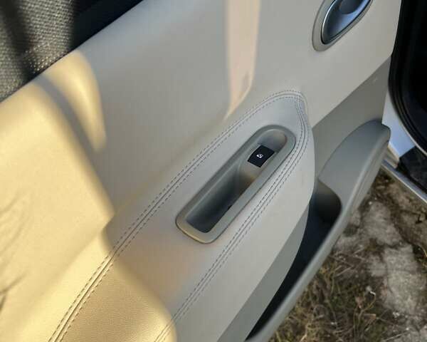 Серый Рено Гранд Сценик, объемом двигателя 1.46 л и пробегом 263 тыс. км за 6100 $, фото 21 на Automoto.ua