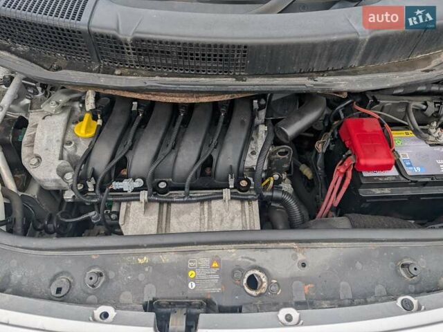 Рено Гранд Сценік 2008 у Рівному на Automoto.ua Сірий Рено Гранд Сценік, об'ємом двигуна 2 л та пробігом 220 тис. км за 5550 $, фото 51 на Automoto.ua