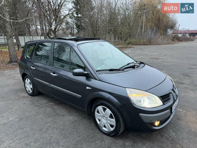 Серый Рено Гранд Сценик, объемом двигателя 2 л и пробегом 140 тыс. км за 5750 $, фото 6 на Automoto.ua