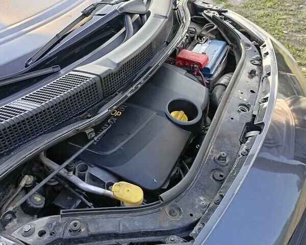 Серый Рено Гранд Сценик, объемом двигателя 1.9 л и пробегом 367 тыс. км за 6000 $, фото 20 на Automoto.ua