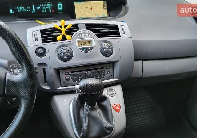 Серый Рено Гранд Сценик, объемом двигателя 2 л и пробегом 310 тыс. км за 6500 $, фото 39 на Automoto.ua