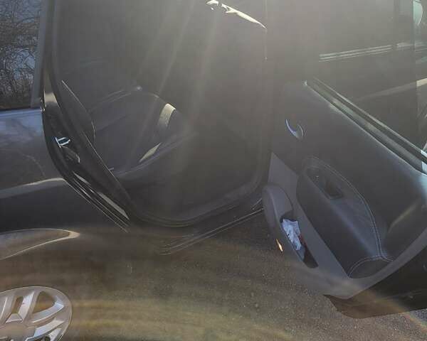 Сірий Рено Гранд Сценік, об'ємом двигуна 2 л та пробігом 195 тис. км за 5600 $, фото 49 на Automoto.ua