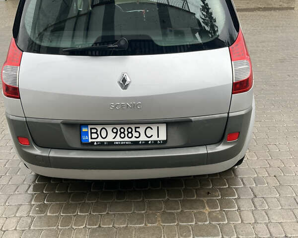 Серый Рено Гранд Сценик, объемом двигателя 1.5 л и пробегом 205 тыс. км за 6300 $, фото 11 на Automoto.ua