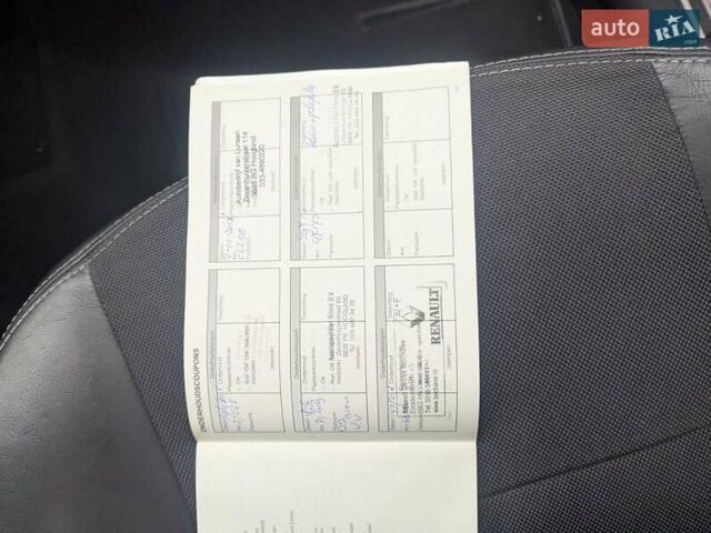 Серый Рено Гранд Сценик, объемом двигателя 2 л и пробегом 220 тыс. км за 5200 $, фото 31 на Automoto.ua