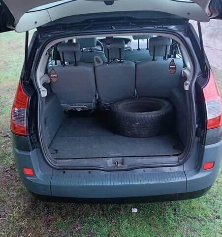 Серый Рено Гранд Сценик, объемом двигателя 1.46 л и пробегом 268 тыс. км за 5199 $, фото 10 на Automoto.ua