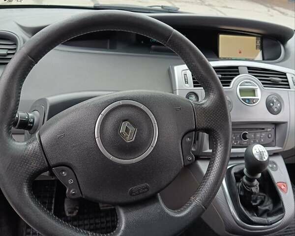 Серый Рено Гранд Сценик, объемом двигателя 1.5 л и пробегом 269 тыс. км за 5500 $, фото 18 на Automoto.ua