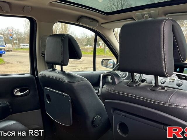 Серый Рено Гранд Сценик, объемом двигателя 2 л и пробегом 284 тыс. км за 6500 $, фото 10 на Automoto.ua