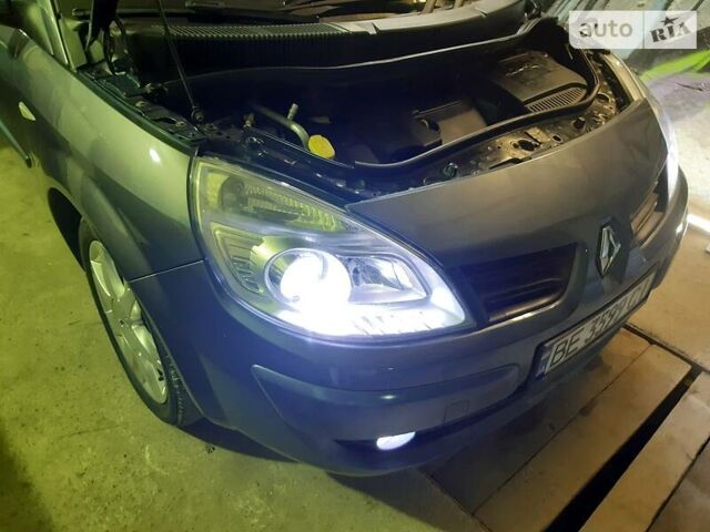 Серый Рено Гранд Сценик, объемом двигателя 1.5 л и пробегом 216 тыс. км за 6600 $, фото 73 на Automoto.ua