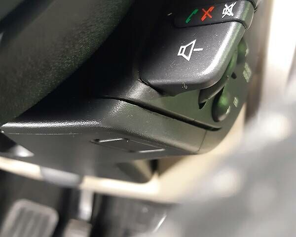 Серый Рено Гранд Сценик, объемом двигателя 1.5 л и пробегом 216 тыс. км за 6600 $, фото 27 на Automoto.ua