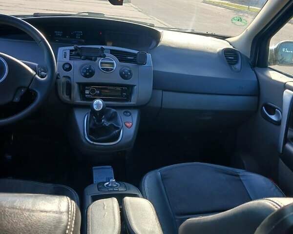 Сірий Рено Гранд Сценік, об'ємом двигуна 1.9 л та пробігом 240 тис. км за 6200 $, фото 8 на Automoto.ua
