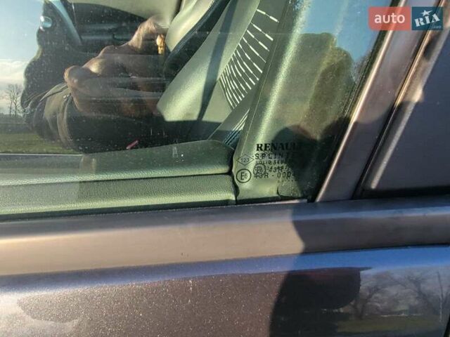 Сірий Рено Гранд Сценік, об'ємом двигуна 2 л та пробігом 195 тис. км за 5600 $, фото 23 на Automoto.ua