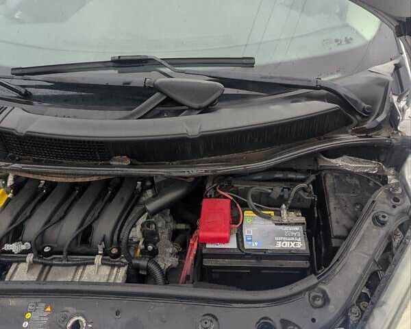 Серый Рено Гранд Сценик, объемом двигателя 2 л и пробегом 220 тыс. км за 5200 $, фото 37 на Automoto.ua