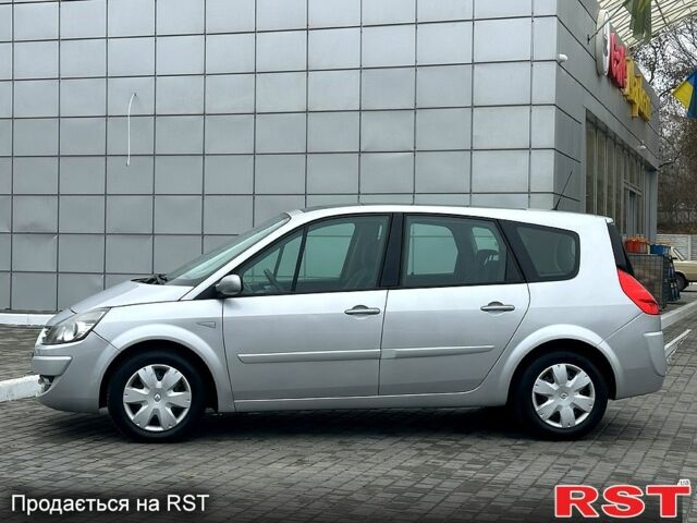 Серый Рено Гранд Сценик, объемом двигателя 1.6 л и пробегом 187 тыс. км за 5700 $, фото 3 на Automoto.ua