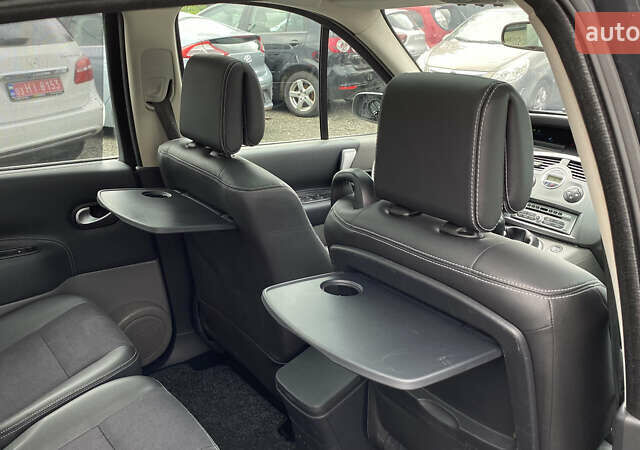 Серый Рено Гранд Сценик, объемом двигателя 2 л и пробегом 264 тыс. км за 5899 $, фото 34 на Automoto.ua