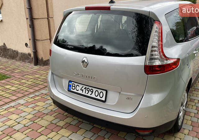 Серый Рено Гранд Сценик, объемом двигателя 1.46 л и пробегом 292 тыс. км за 5999 $, фото 5 на Automoto.ua