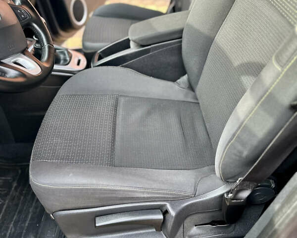 Рено Гранд Сценик 2009 в Житомире на Automoto.ua Серый Рено Гранд Сценик, объемом двигателя 1.5 л и пробегом 245 тыс. км за 6299 $, фото 13 на Automoto.ua