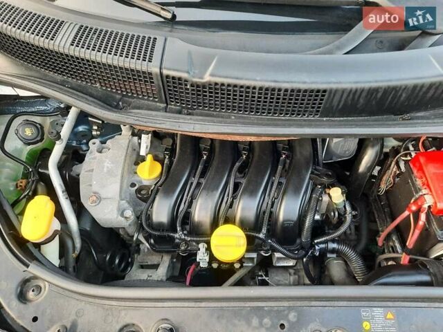 Серый Рено Гранд Сценик, объемом двигателя 1.6 л и пробегом 194 тыс. км за 6300 $, фото 130 на Automoto.ua