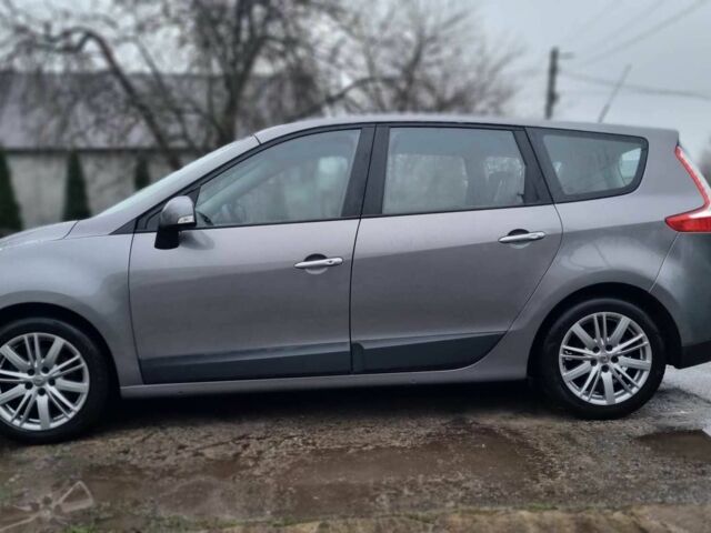 Сірий Рено Гранд Сценік, об'ємом двигуна 1.5 л та пробігом 243 тис. км за 6600 $, фото 4 на Automoto.ua