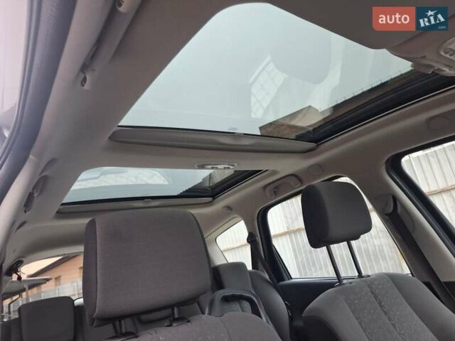 Сірий Рено Гранд Сценік, об'ємом двигуна 1.6 л та пробігом 212 тис. км за 6500 $, фото 36 на Automoto.ua