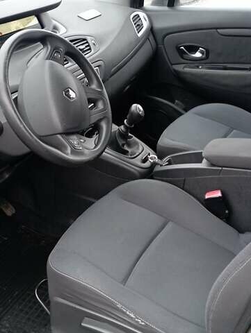 Серый Рено Гранд Сценик, объемом двигателя 1.5 л и пробегом 230 тыс. км за 7000 $, фото 2 на Automoto.ua